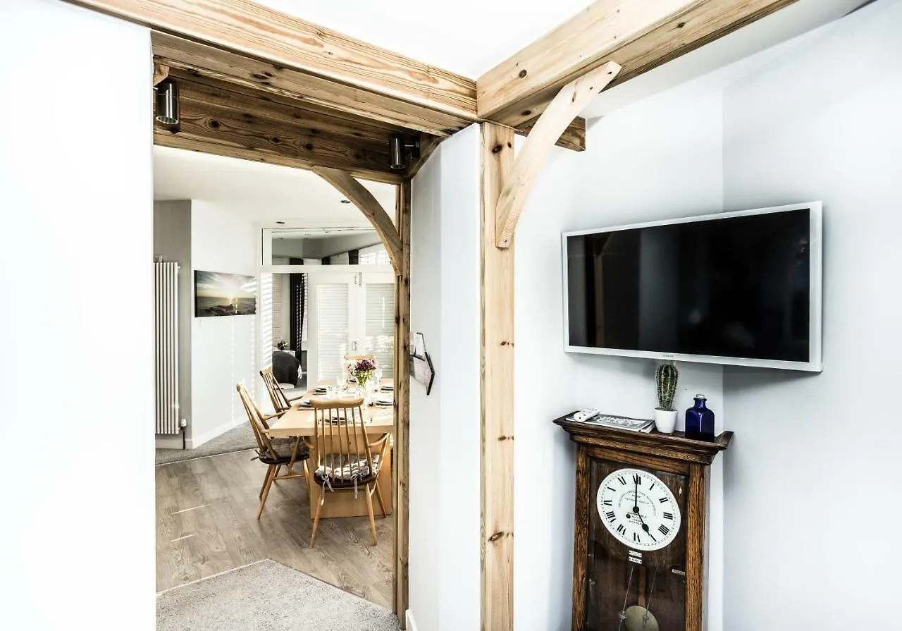 Ark At Anchor Apartment Edinburgh 0*,  United Kingdom