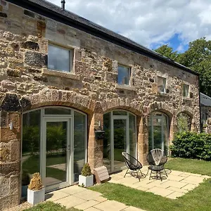 Luxurious 3 Bedroom With 2 Parking Spaces Holiday home